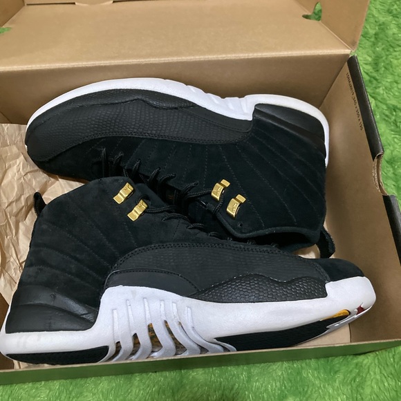 Jordan 12 “Reverse Taxi” size 9 - Picture 4 of 4